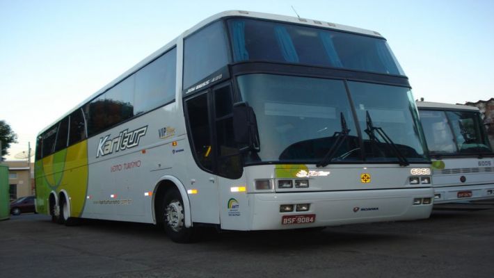 ComperTur Turismo - Todos os ônibus da nossa frota tem esta Sala Vip para  deixar sua viagem ainda mais divertida. Dá pra acreditar que é um ônibus?  🚌